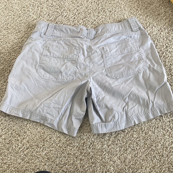 grey shorts - Picture 3 of 4